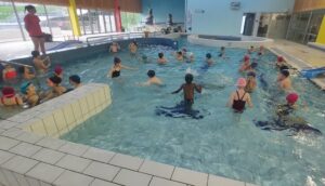 Les GS-CP-CE2-CM1 à la piscine